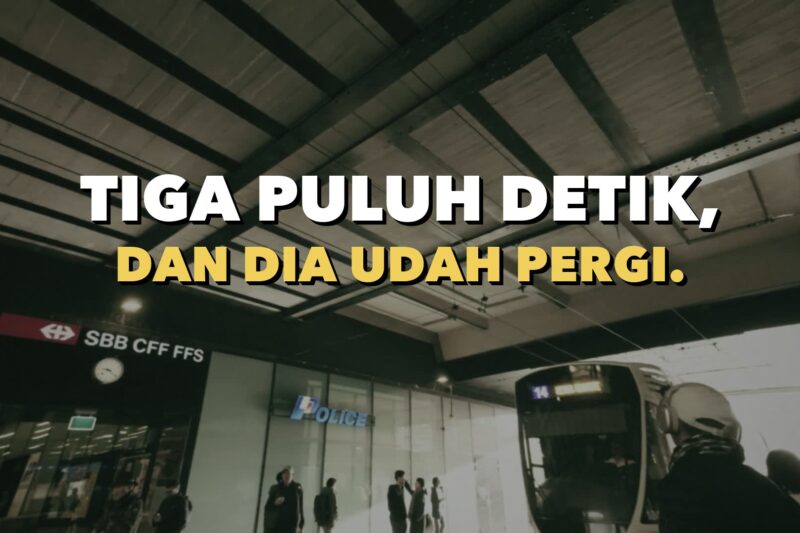 Papan jadwal digital di halte tram Jenewa